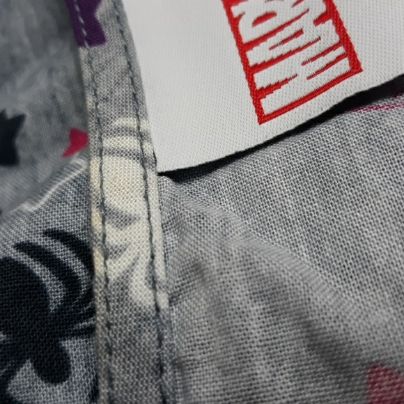 Marvel XS Mini Heros Graphic Grey Scrub Top - Picture 15 of 16